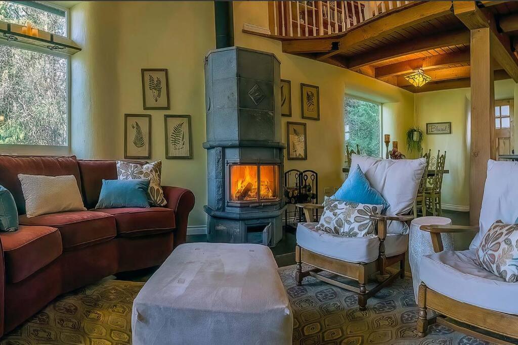 European Style Straw Bale Retreat Villa Ashland Kültér fotó
